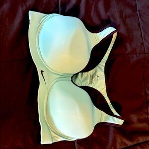 Nike Women's Aqua Sports Bra